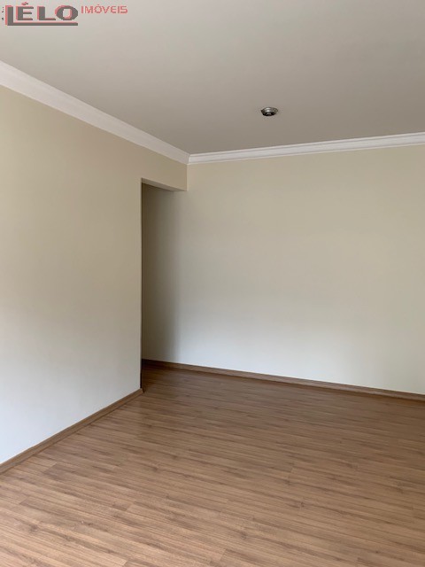 Apartamento para locacao no Zona 07 em Maringa com 99,12m² por R$ 1.500,00