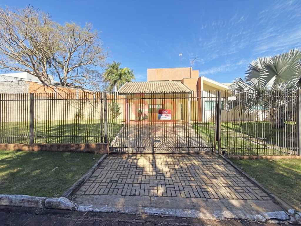 Casa em Condominio para locacao no Parque Industrial 200 em Maringa com 200m² por R$ 3.800,00