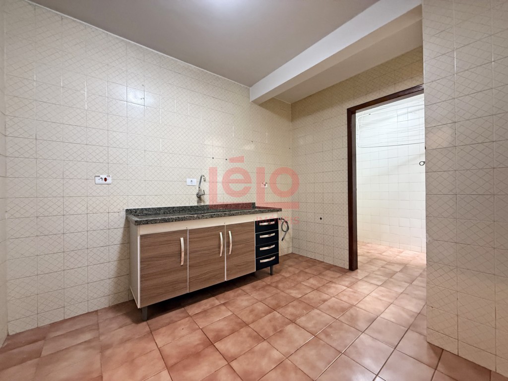 Apartamento para locacao no Zona 07 em Maringa com 139,16m² por R$ 1.600,00