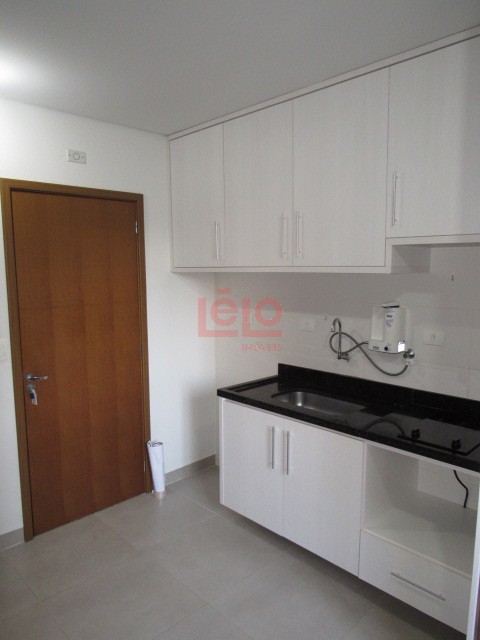 Apartamento para locacao no Zona 07 em Maringa com 63,66m² por R$ 1.800,00