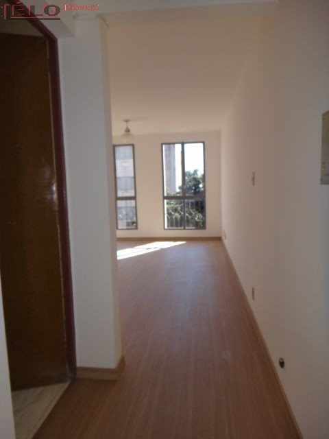 Apartamento para locacao no Zona 07 em Maringa com 101,8m² por R$ 1.400,00