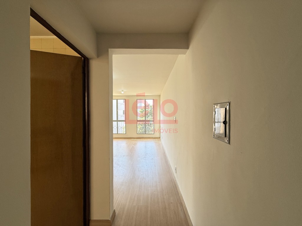 Apartamento para locacao no Zona 07 em Maringa com 101,8m² por R$ 1.400,00