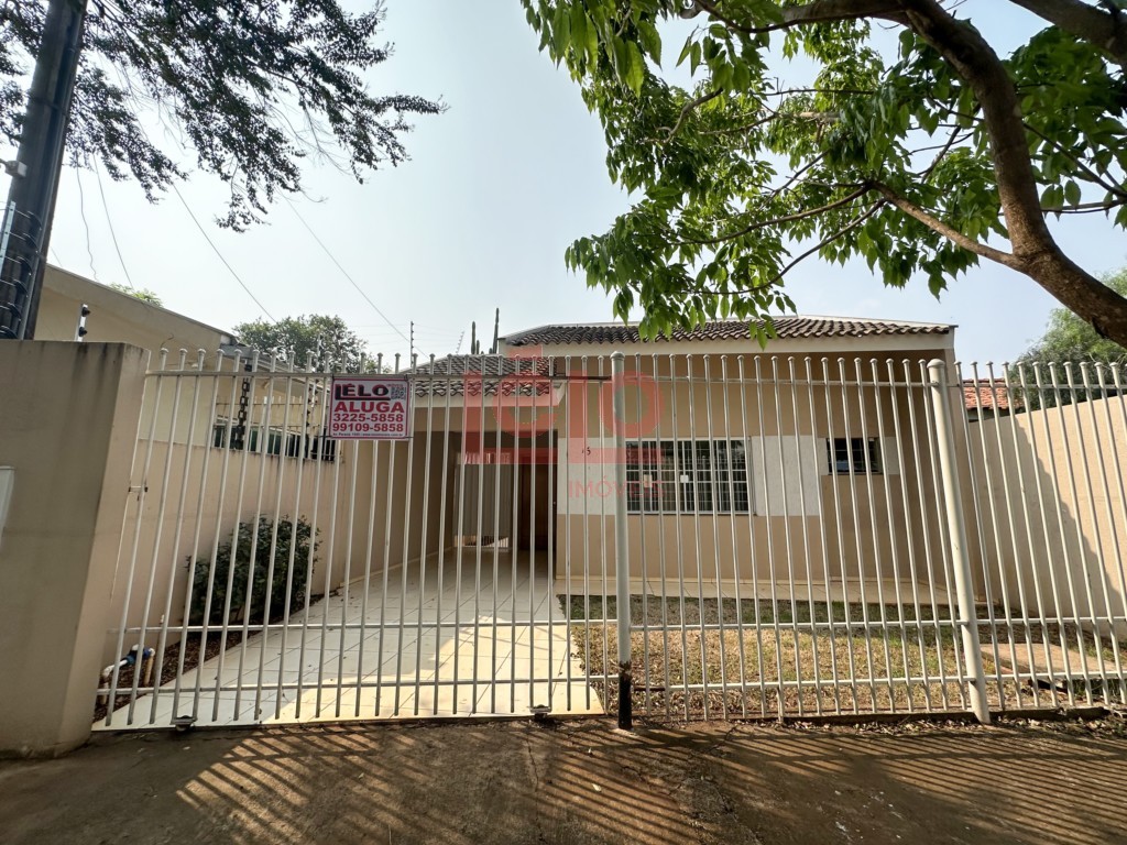 Casa Residencial para locacao no Cj Hab Ceu Azul em Maringa com 79,91m² por R$ 1.600,00