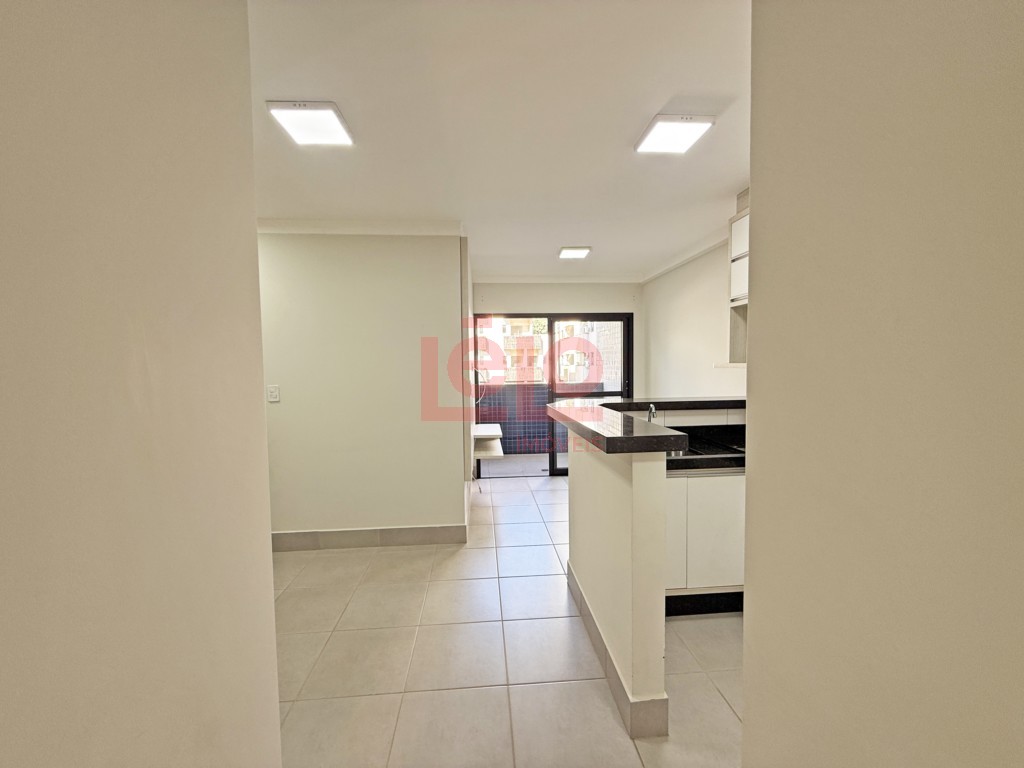 Apartamento para locacao no Zona 07 em Maringa com 90m² por R$ 1.900,00