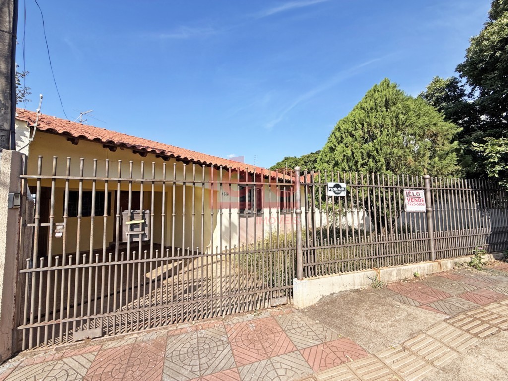 Casa Residencial para venda no Conj Hab Itatiaia em Maringa com 119m² por R$ 420.000,00