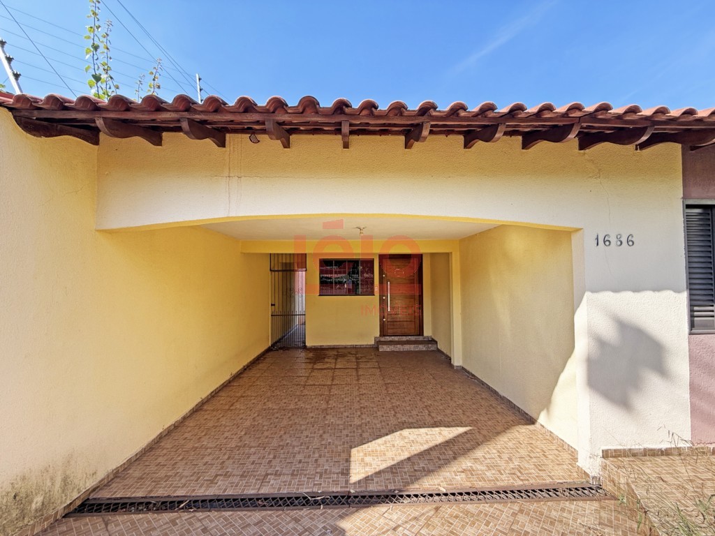 Casa Residencial para venda e locacao no Conj Hab Itatiaia em Maringa com 119m² por R$ 420.000,00 (venda) ou R$ 1.400,00 (locação)