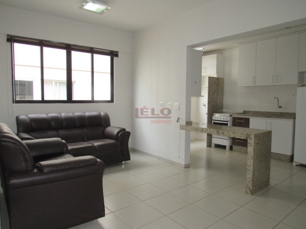 Apartamento para locacao no Zona 07 em Maringa com 113m² por R$ 1.900,00