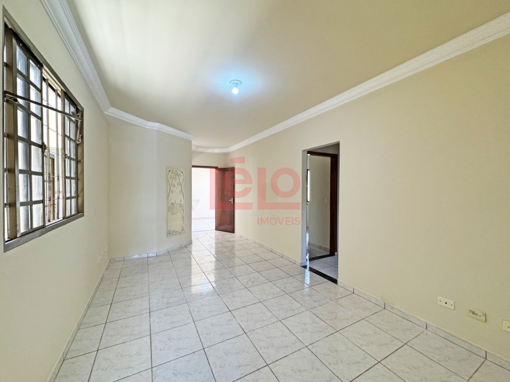 Casa Residencial para venda e locacao no Jardim Santa Helena em Maringa com 99,96m² por R$ 450.000,00 (venda) ou R$ 2.000,00 (locação)