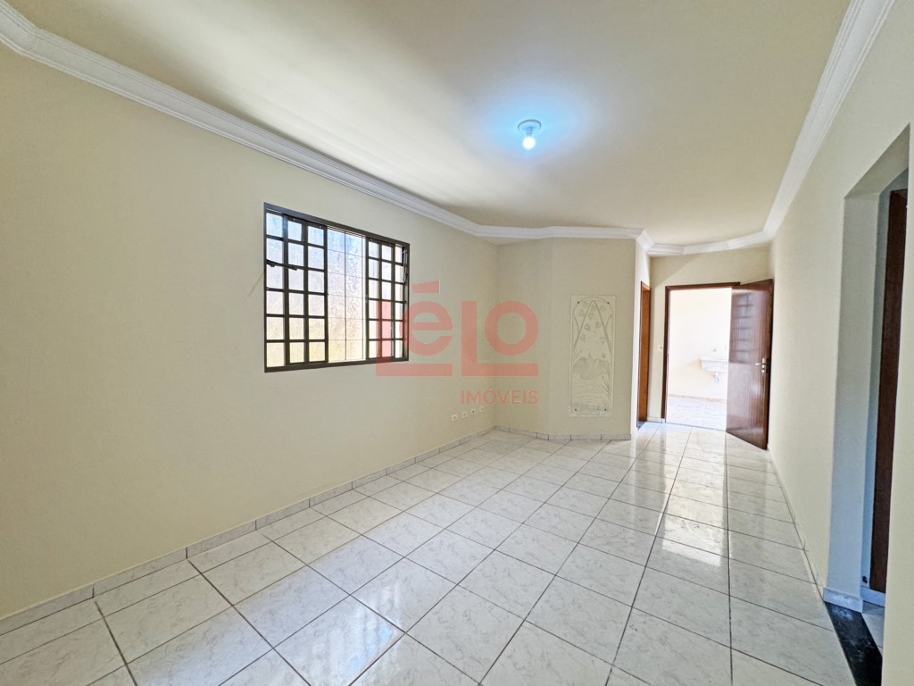 Casa Residencial para venda e locacao no Jardim Santa Helena em Maringa com 99,96m² por R$ 450.000,00 (venda) ou R$ 2.000,00 (locação)