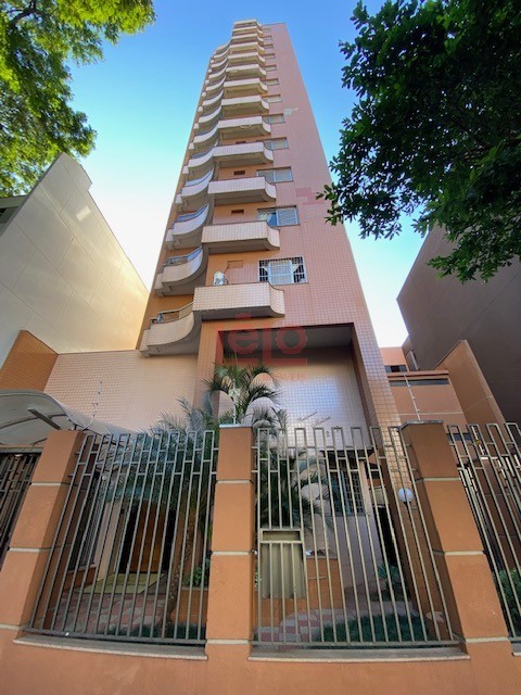 Apartamento para locacao no Zona 07 em Maringa com 159,71m² por R$ 2.100,00