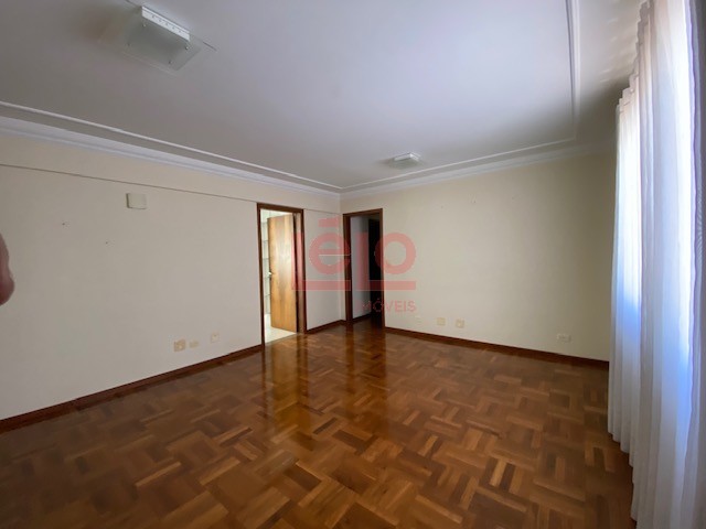 Apartamento para locacao no Zona 07 em Maringa com 159,71m² por R$ 2.100,00