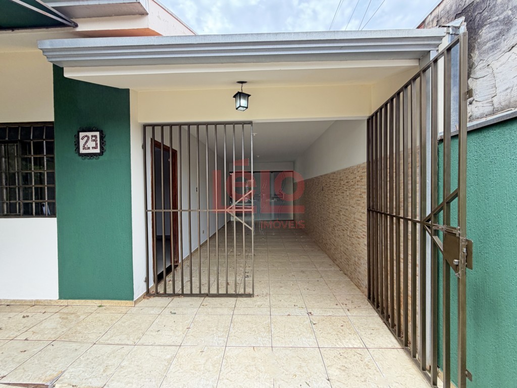 Casa Residencial para locacao no Jardim Paris em Maringa com 211,11m² por R$ 2.600,00
