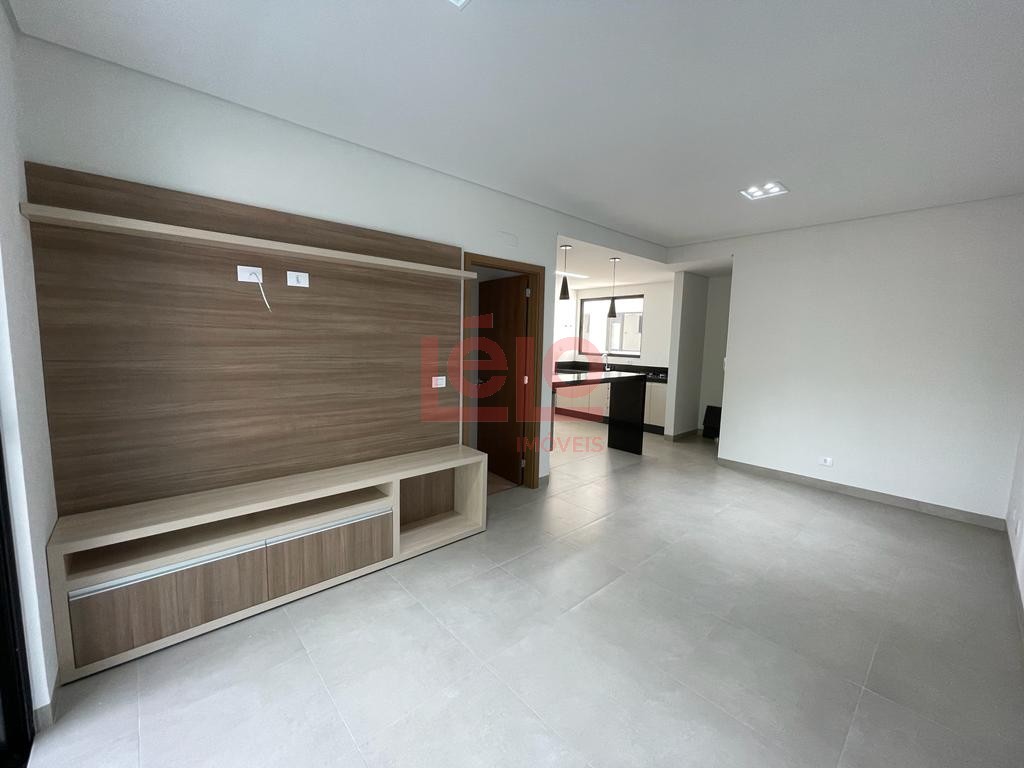 Apartamento para locacao no Zona 07 em Maringa com 171,01m² por R$ 3.500,00