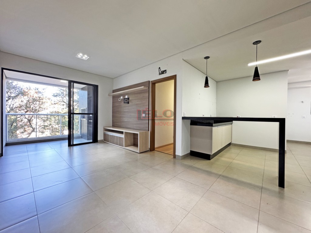 Apartamento para locacao no Zona 07 em Maringa com 170m² por R$ 3.100,00
