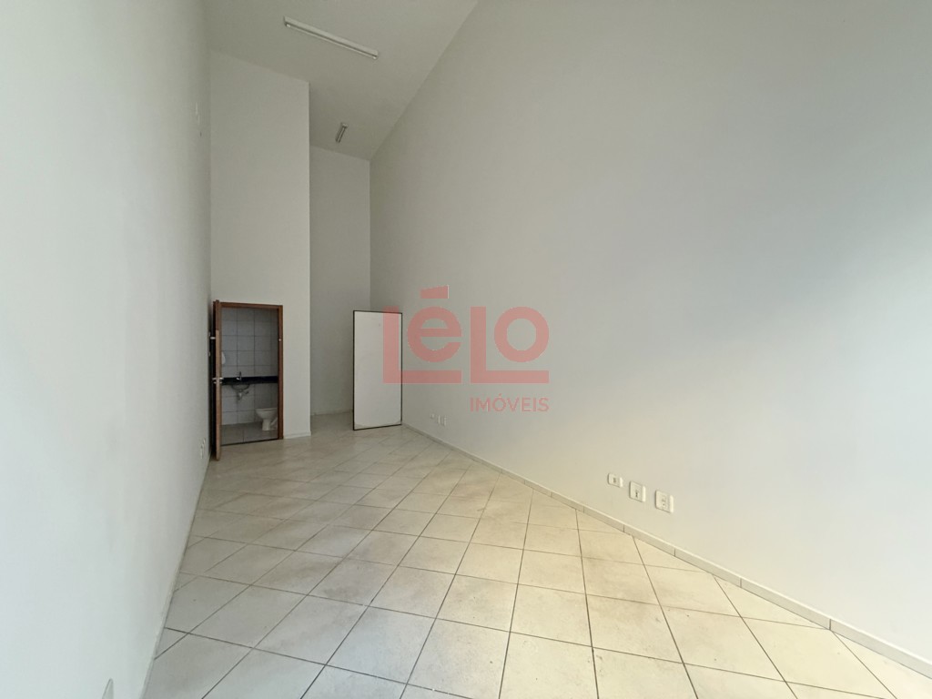 Sala Comercial para locacao no Novo Centro em Maringa com 34,49m² por R$ 1.400,00