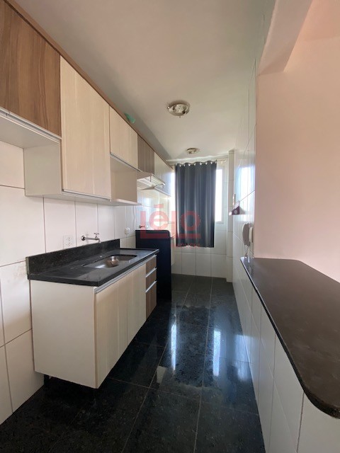 Apartamento para locacao no Vila Esperanca em Maringa com 71,74m² por R$ 1.400,00