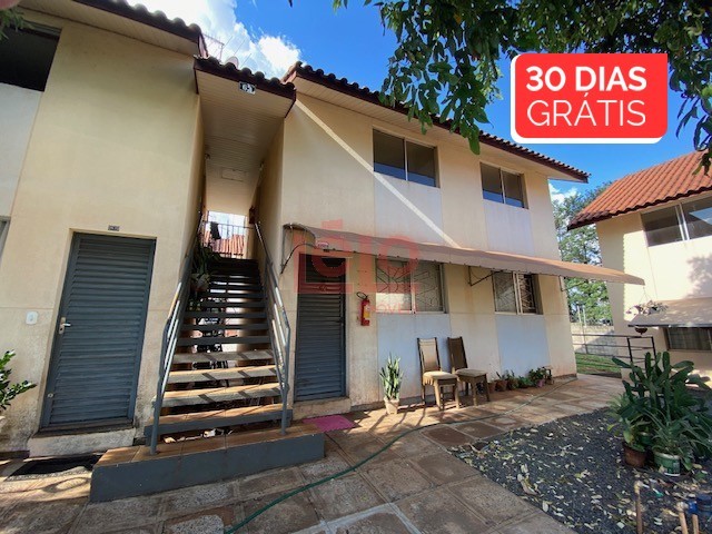Apartamento para locacao no Jardim Sao Silvestre em Maringa com 92,54m² por R$ 1.100,00