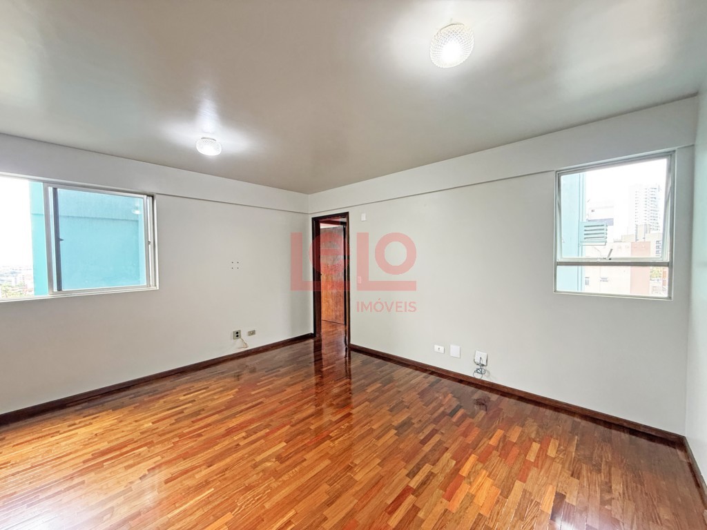 Apartamento para locacao no Zona 07 em Maringa com 128,28m² por R$ 1.800,00
