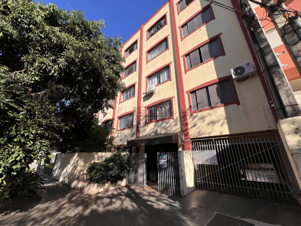 Apartamento para venda no Zona 07 em Maringa com 76m² por R$ 230.000,00