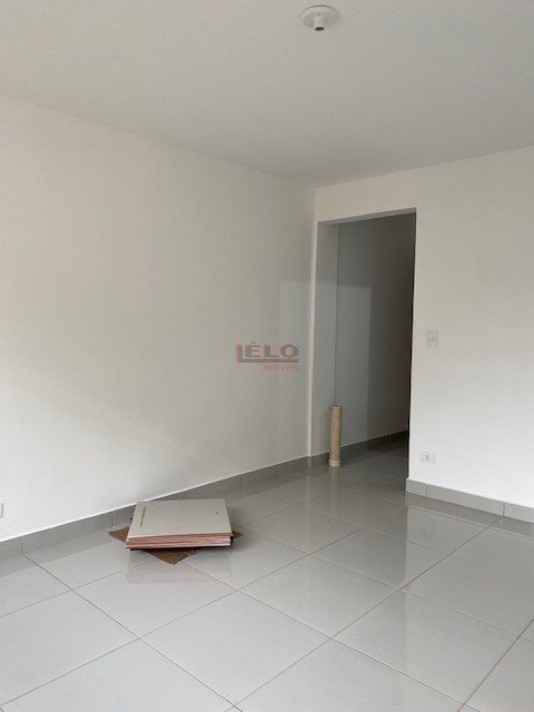 Apartamento para venda no Zona 07 em Maringa com 76,33m² por R$ 230.000,00