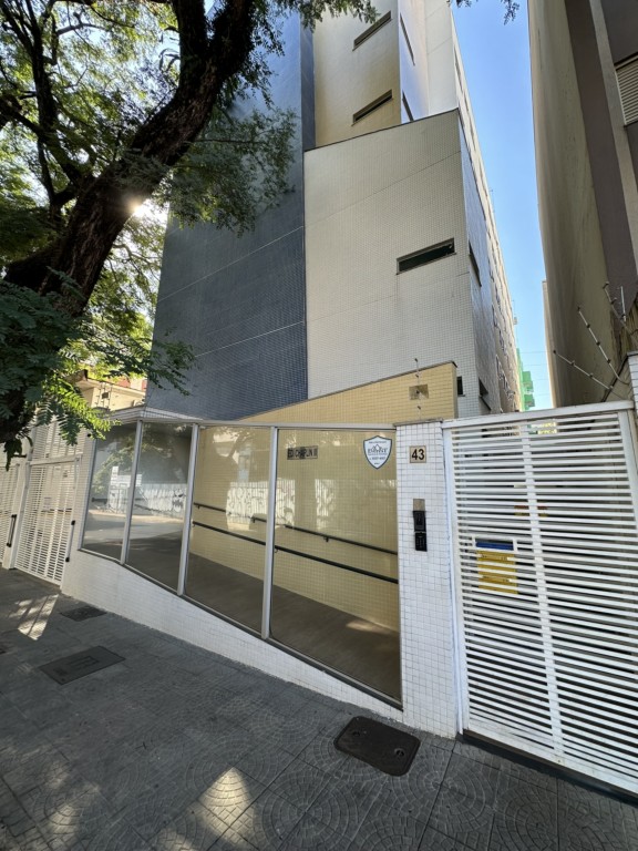 Apartamento para locacao no Zona 07 em Maringa com 54m² por R$ 1.000,00
