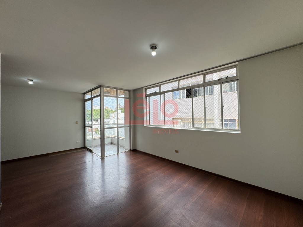 Apartamento para locacao no Zona 07 em Maringa com 126,19m² por R$ 1.600,00