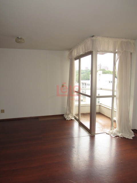 Apartamento para locacao no Zona 07 em Maringa com 126,19m² por R$ 1.600,00