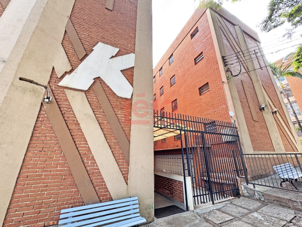 Apartamento para locacao no Zona 07 em Maringa com 80,77m² por R$ 900,00