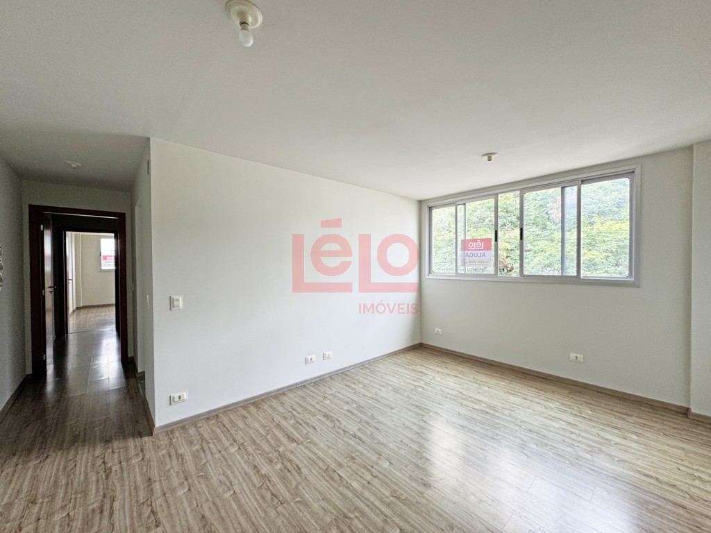 Apartamento para locacao no Zona 07 em Maringa com 121,4m² por R$ 2.000,00