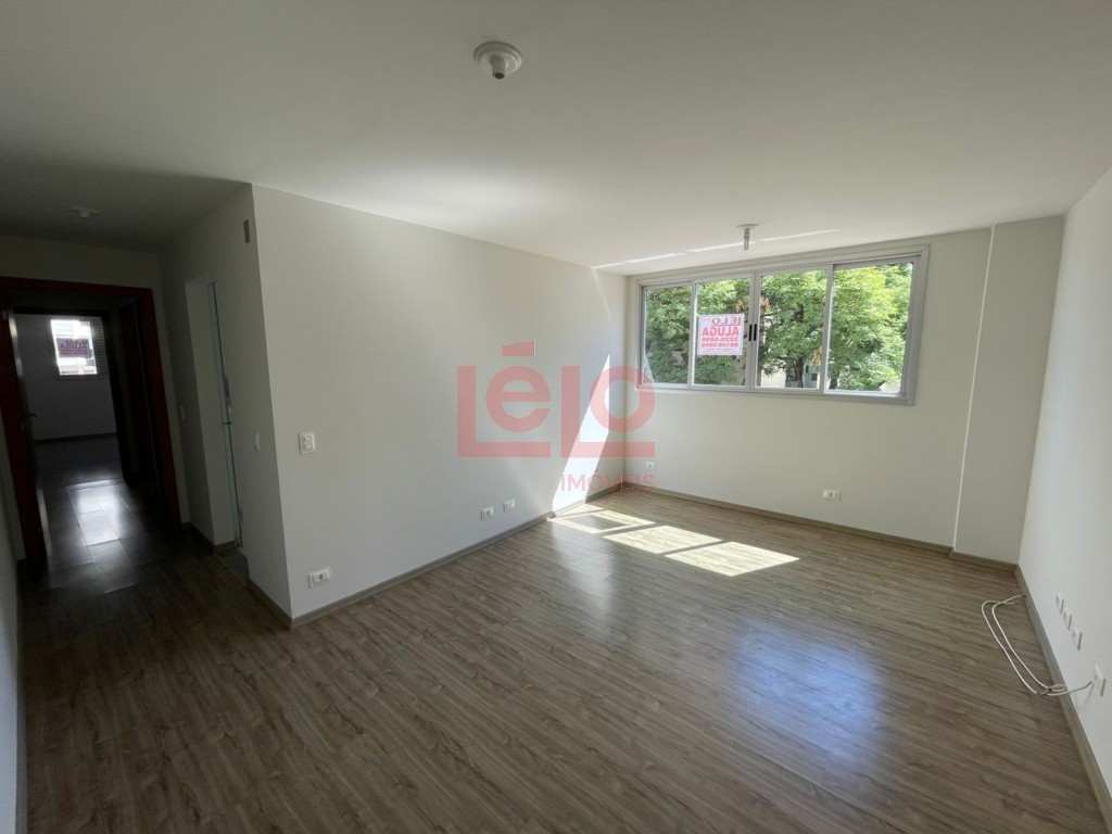 Apartamento para locacao no Zona 07 em Maringa com 121,4m² por R$ 1.800,00