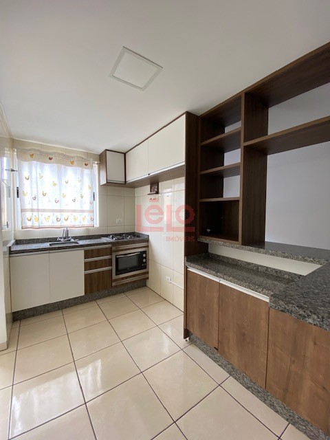 Apartamento para locacao no Zona 07 em Maringa com 109,22m² por R$ 2.100,00