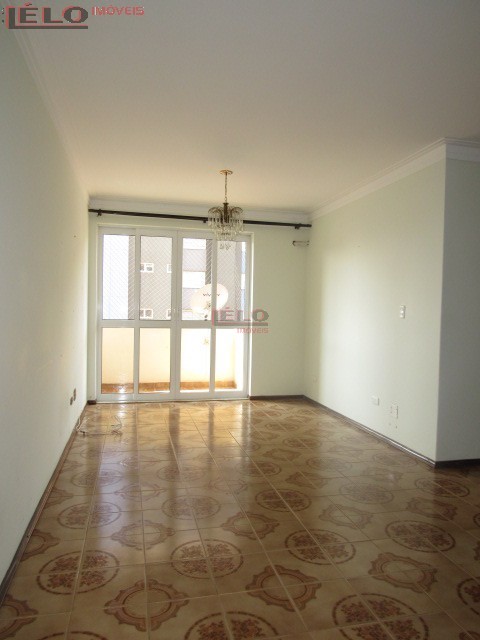 Apartamento para locacao no Zona 07 em Maringa com 144,85m² por R$ 2.000,00