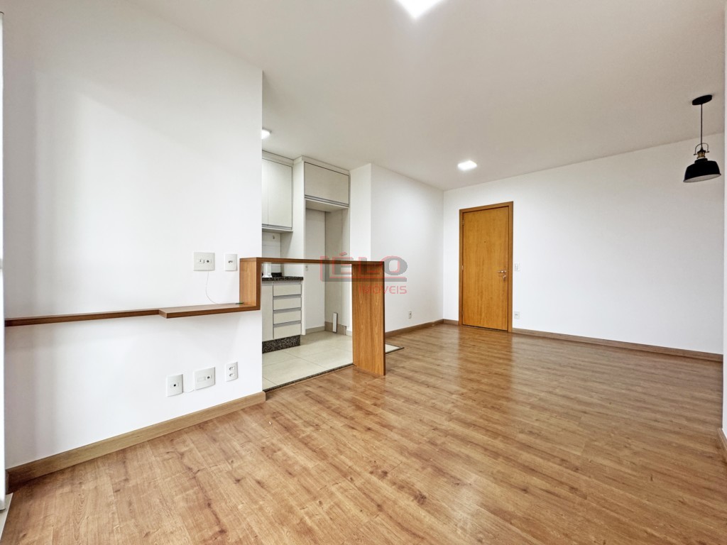 Apartamento para locacao no Zona 08 em Maringa com 122,31m² por R$ 2.900,00