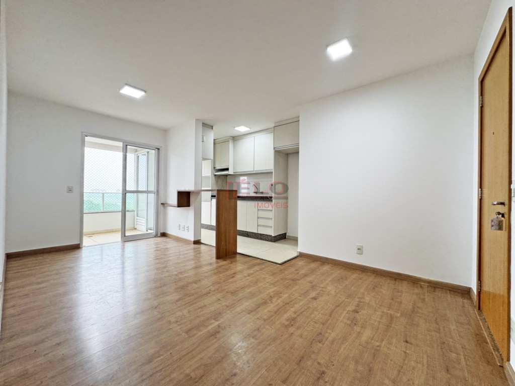 Apartamento para locacao no Zona 08 em Maringa com 122m² por R$ 2.900,00