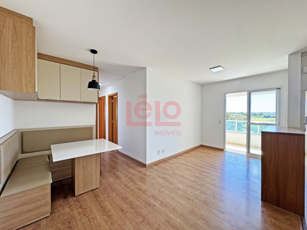 Apartamento para locacao no Zona 08 em Maringa com 122,31m² por R$ 3.000,00