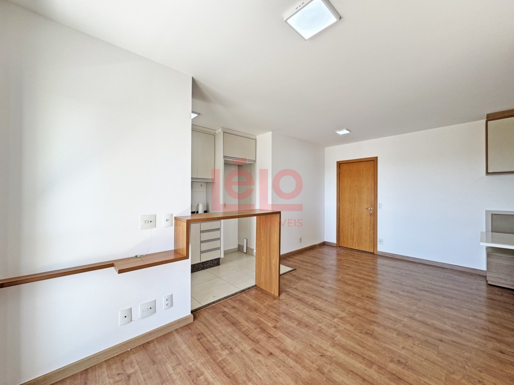 Apartamento para locacao no Zona 08 em Maringa com 122,31m² por R$ 3.000,00