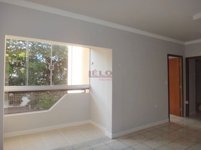 Apartamento para locacao no Zona 07 em Maringa com 128m² por R$ 1.500,00