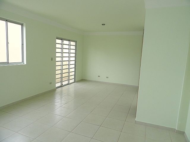 Apartamento para venda no Zona 07 em Maringa com 120,1m² por R$ 320.000,00