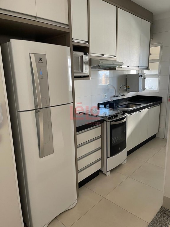 Apartamento para locacao no Zona 01 em Maringa com 130,21m² por R$ 3.200,00