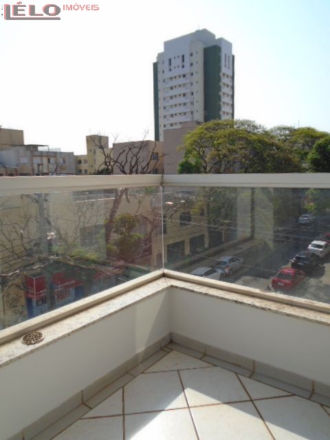 Apartamento para locacao no Zona 07 em Maringa com 126,19m² por R$ 1.160,00