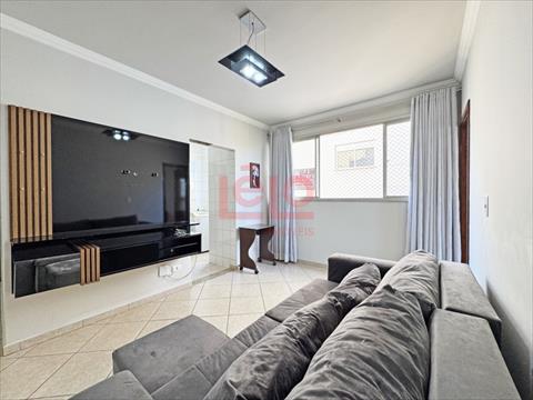 Apartamento para locacao no Zona 07 em Maringa com 103,02m² por R$ 1.600,00