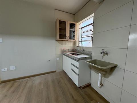 Apartamento para locacao no Zona 07 em Maringa com 95m² por R$ 850,00