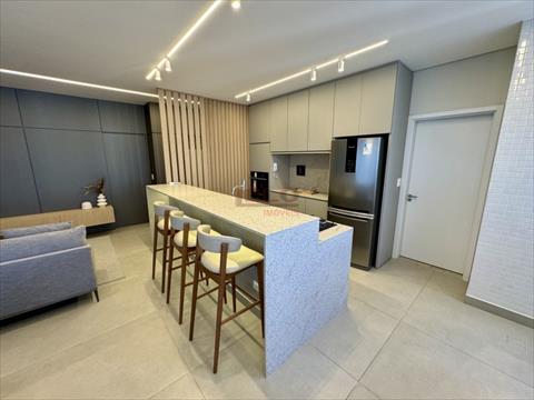 Apartamento para venda no Zona 07 em Maringa com 231,72m² por R$ 1.550.000,00