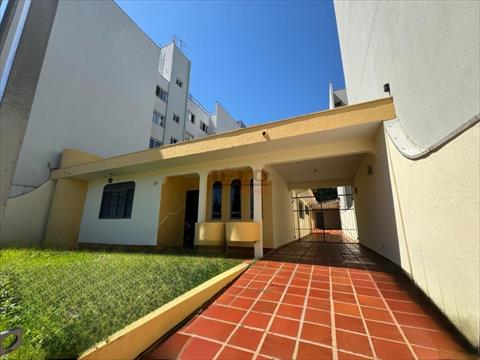 Casa Residencial para locacao no Zona 07 em Maringa com 174m² por R$ 3.600,00