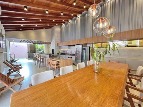 Casa Residencial para venda no Monte Belo em Maringa com 232m² por R$ 1.380.000,00