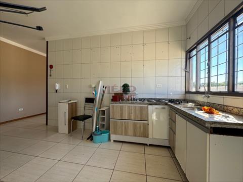 Apartamento para locacao no Jardim Higienopolis em Maringa com 100m² por R$ 1.700,00