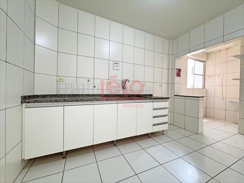 Apartamento para locacao no Zona 07 em Maringa com 86,12m² por R$ 1.400,00