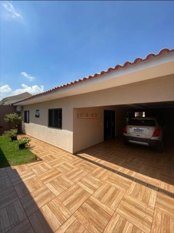 Casa Residencial para venda no Jardim Santa Rosa em Maringa com 300m² por R$ 590.000,00