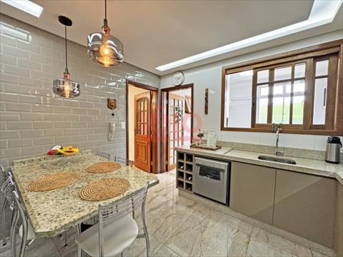 Apartamento para venda no Zona 07 em Maringa com 173,37m² por R$ 585.000,00