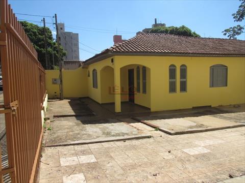 Casa Residencial para locacao no Zona 07 em Maringa com 155m² por R$ 1.600,00